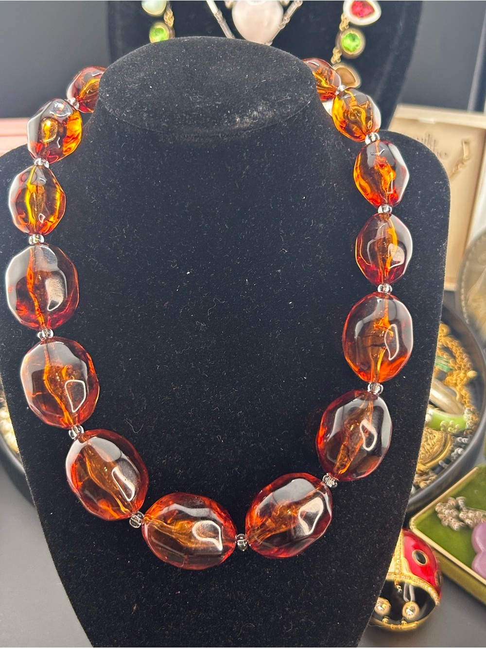 Vintage Joan Rivers Faux Amber Bead Necklace in Rich Cognac and Gold-Tone - Picture 2 of 16